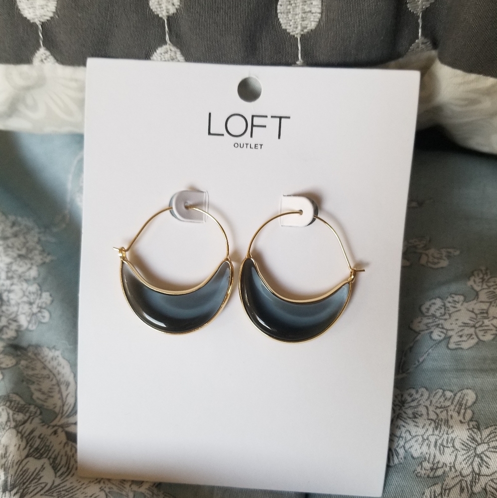 Loft hoop earrings
